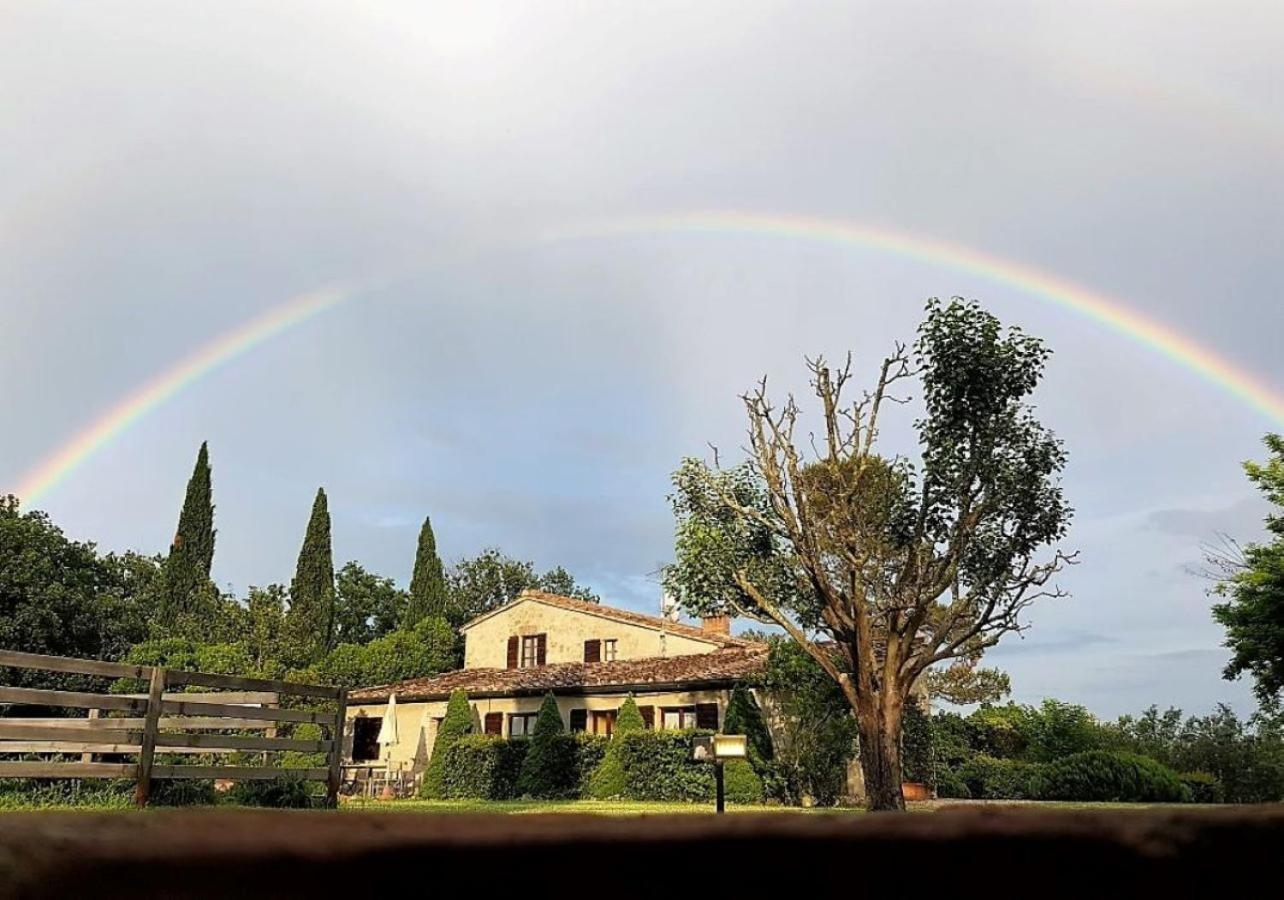 Fattoria Agriturismo Nerbona Casole dʼElsa Exteriör bild