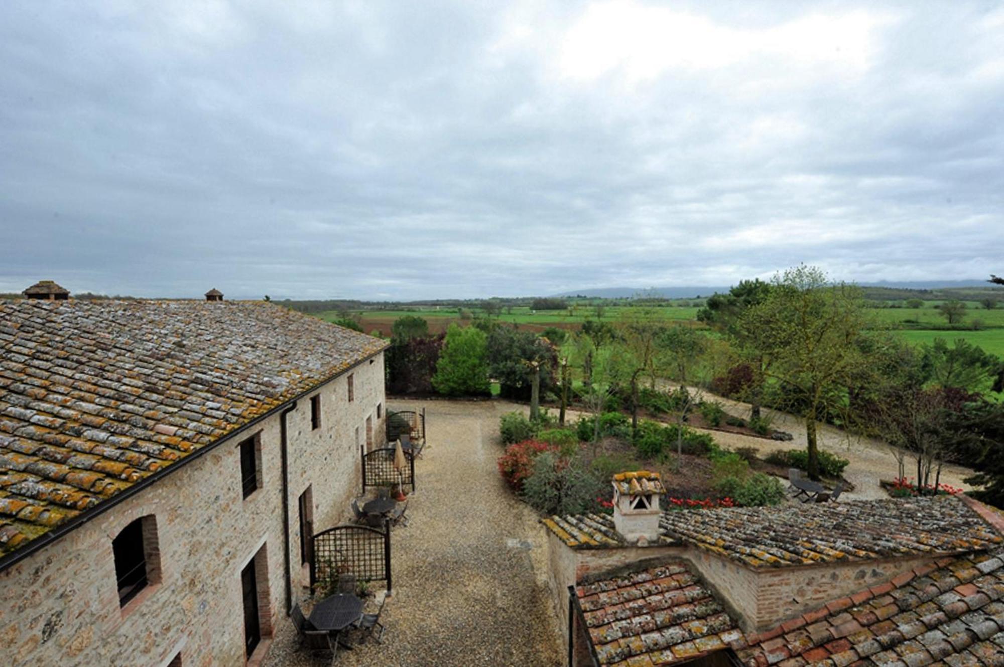 Fattoria Agriturismo Nerbona Villa Casole dʼElsa Exteriör bild