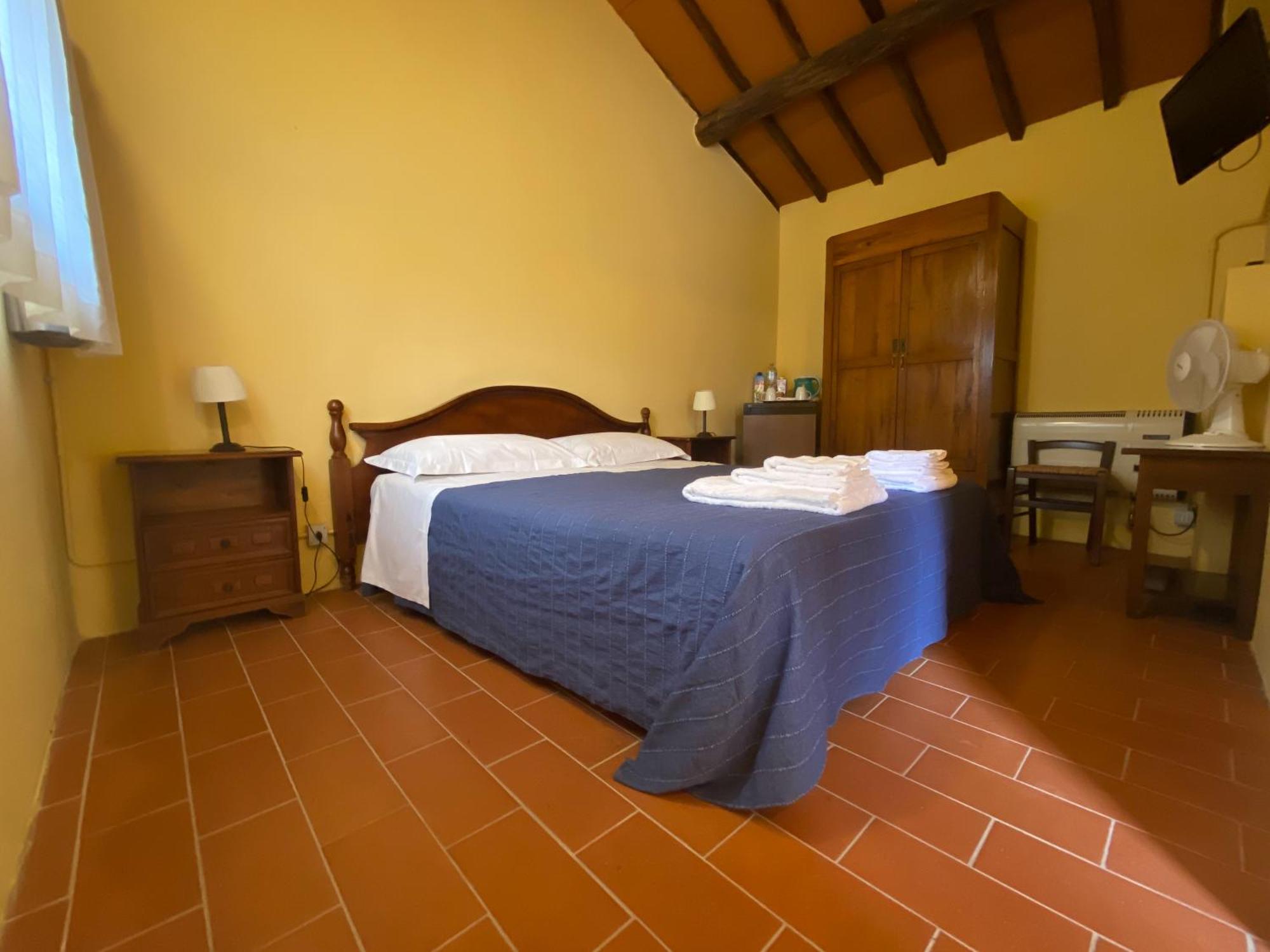 Fattoria Agriturismo Nerbona Casole dʼElsa Exteriör bild
